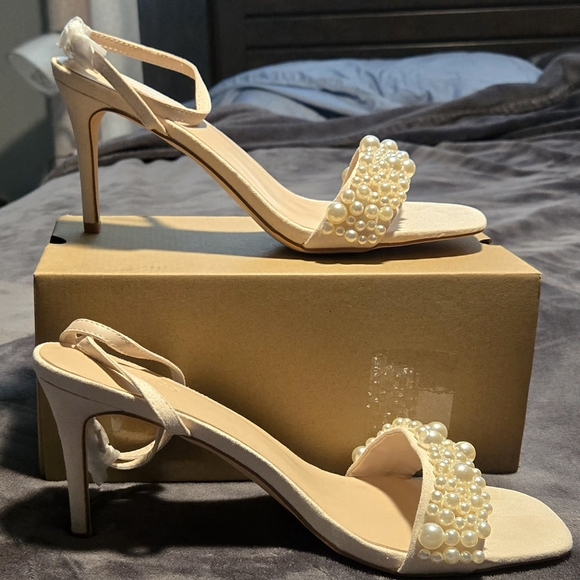 Coutgo Elegant Pearl-Embellished Nude Heels #654 - Picture 6 of 13